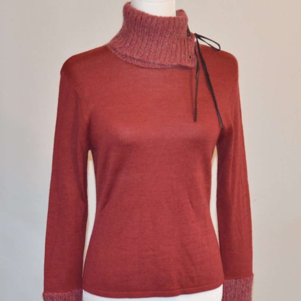 4/$20 Escio turtleneck Sweater